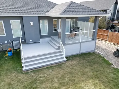 Composite deck builder Saskatoon