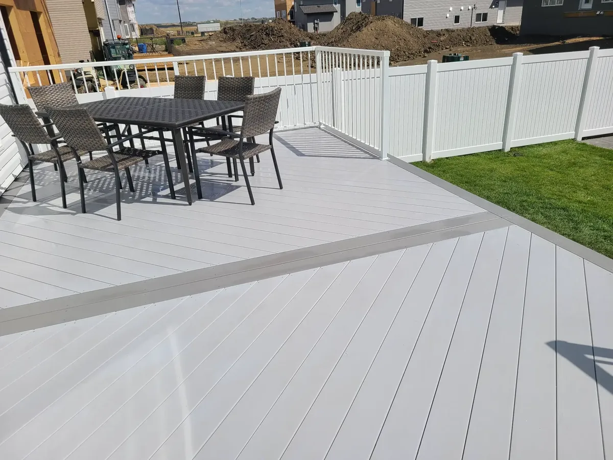 PVC vinyl deck Saskatoon new build