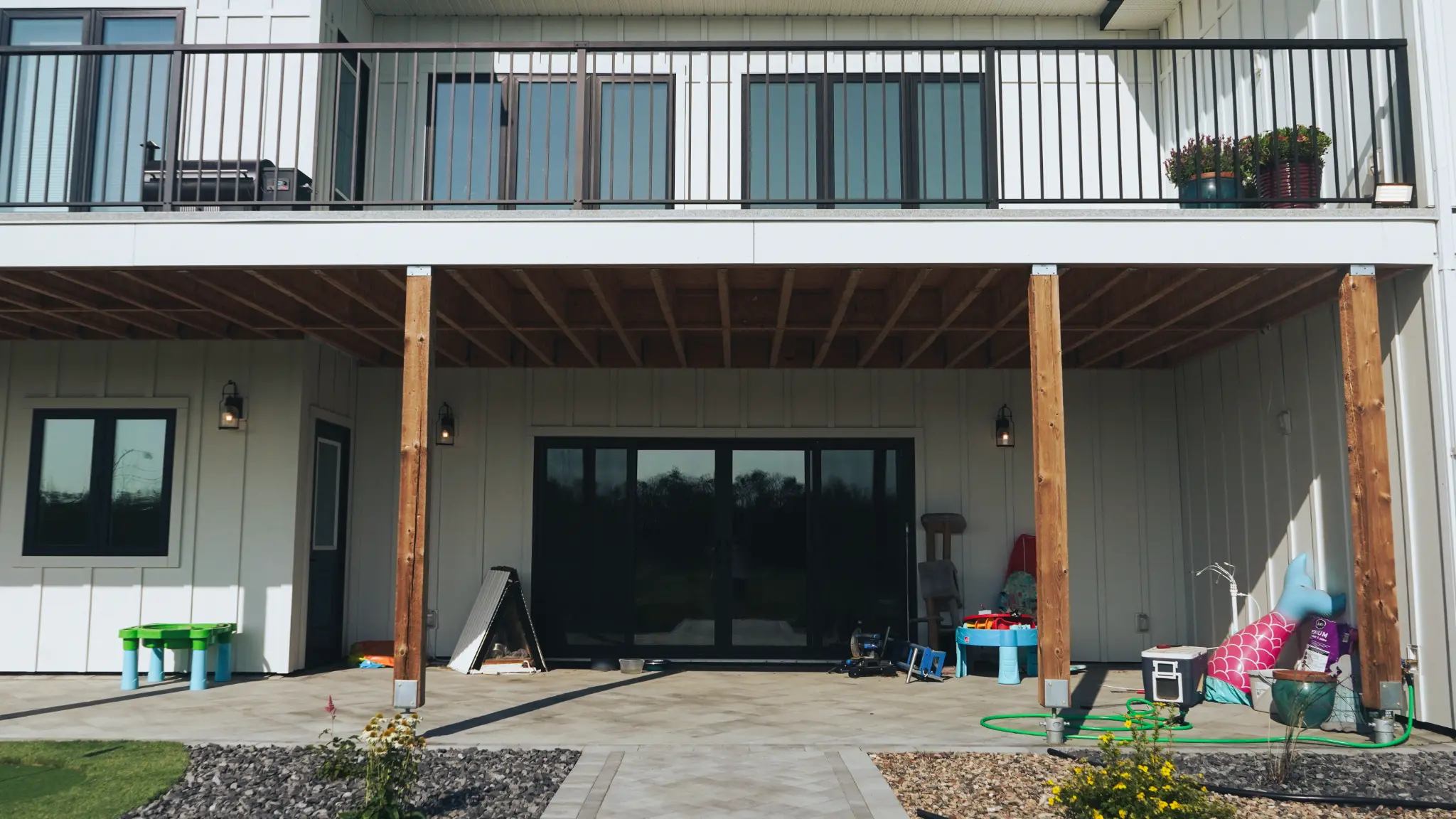 Completed deck on screw pile foundation Saskatoon