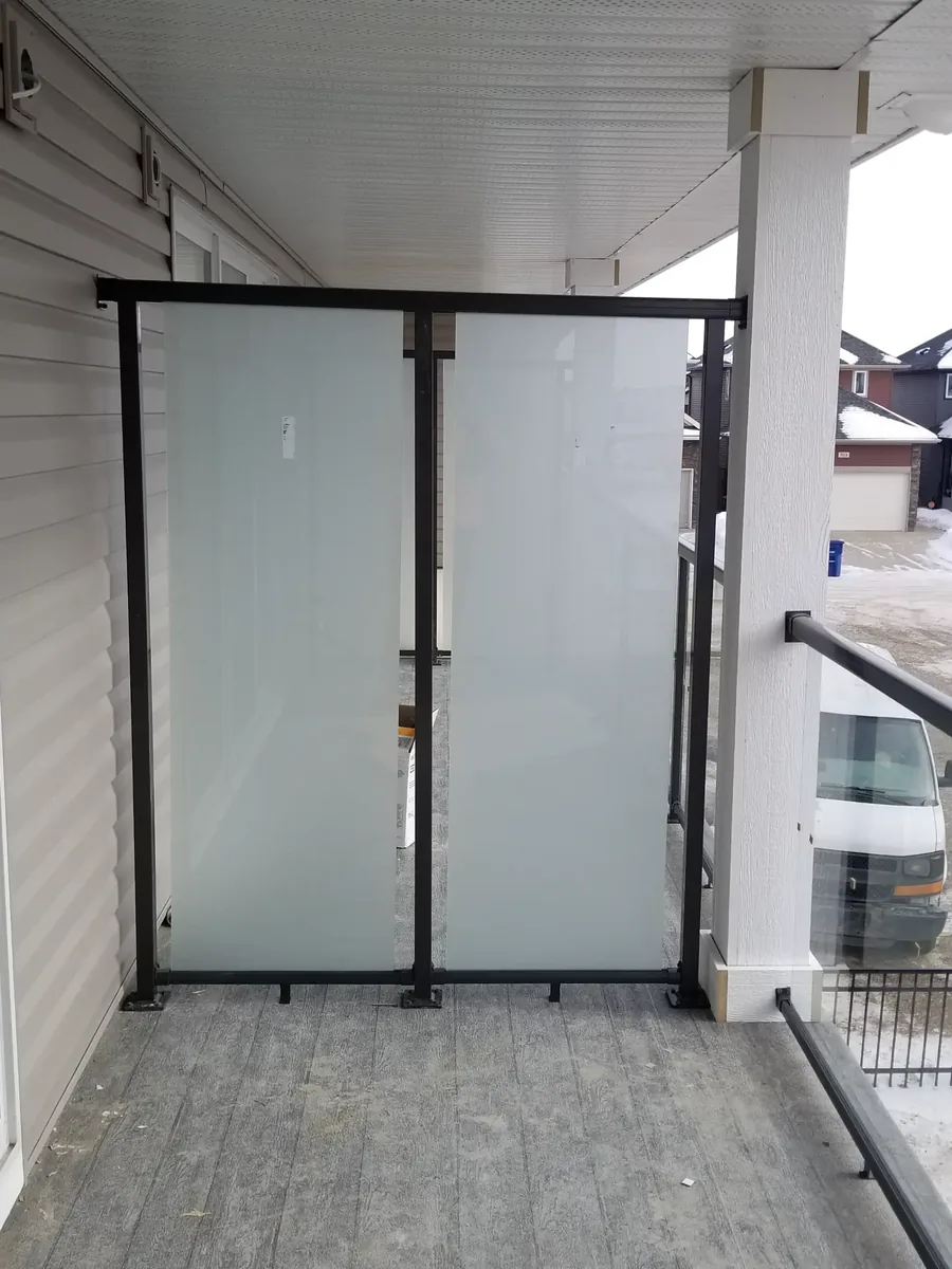 Glass privacy wall Saskatoon
